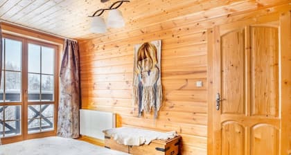 Beautiful Large Villa in Tylmanowa