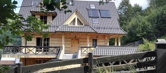 Beautiful Large Villa in Tylmanowa