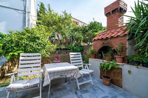 Apartment (One Bedroom Apartment) | Terrace/patio