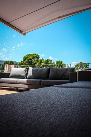 Terrace/patio - Large modern villa in quiet surroundings with large private pool.  (Alcalalí)
