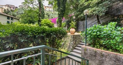 Camogli Bright Apartment with Parking