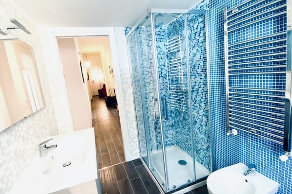 Apartment, 3 Bedrooms (stair access only) | Bathroom | Shower, hair dryer