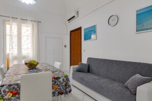 Apartment, 1 Bedroom | Living area - Dimora del Delfino Curioso (Lecce)