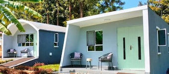 Kwetu Home ~ Sagana -A Modern Farm Stay -Sleeps 1- 18