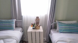 3 makuuhuonetta, silitysrauta/-lauta, ilmainen Wi-Fi, vuodevaatteet