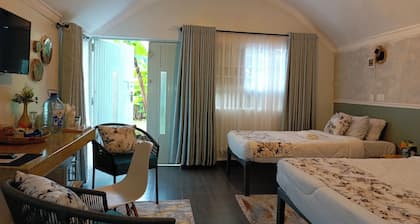 Kwetu Home ~ Sagana -A Modern Farm Stay -Sleeps 1- 18