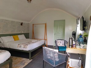 3 bedrooms, iron/ironing board, free WiFi, bed sheets - Kwetu Home ~ Sagana -A Modern Farm Stay -Sleeps 1- 18 (Kirinyaga County)