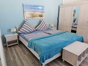 2 bedrooms, iron/ironing board, travel cot, WiFi - Vacation home on the south beach -2 double bedroom-4 person-2 terrace-dogs on request (Borkum)