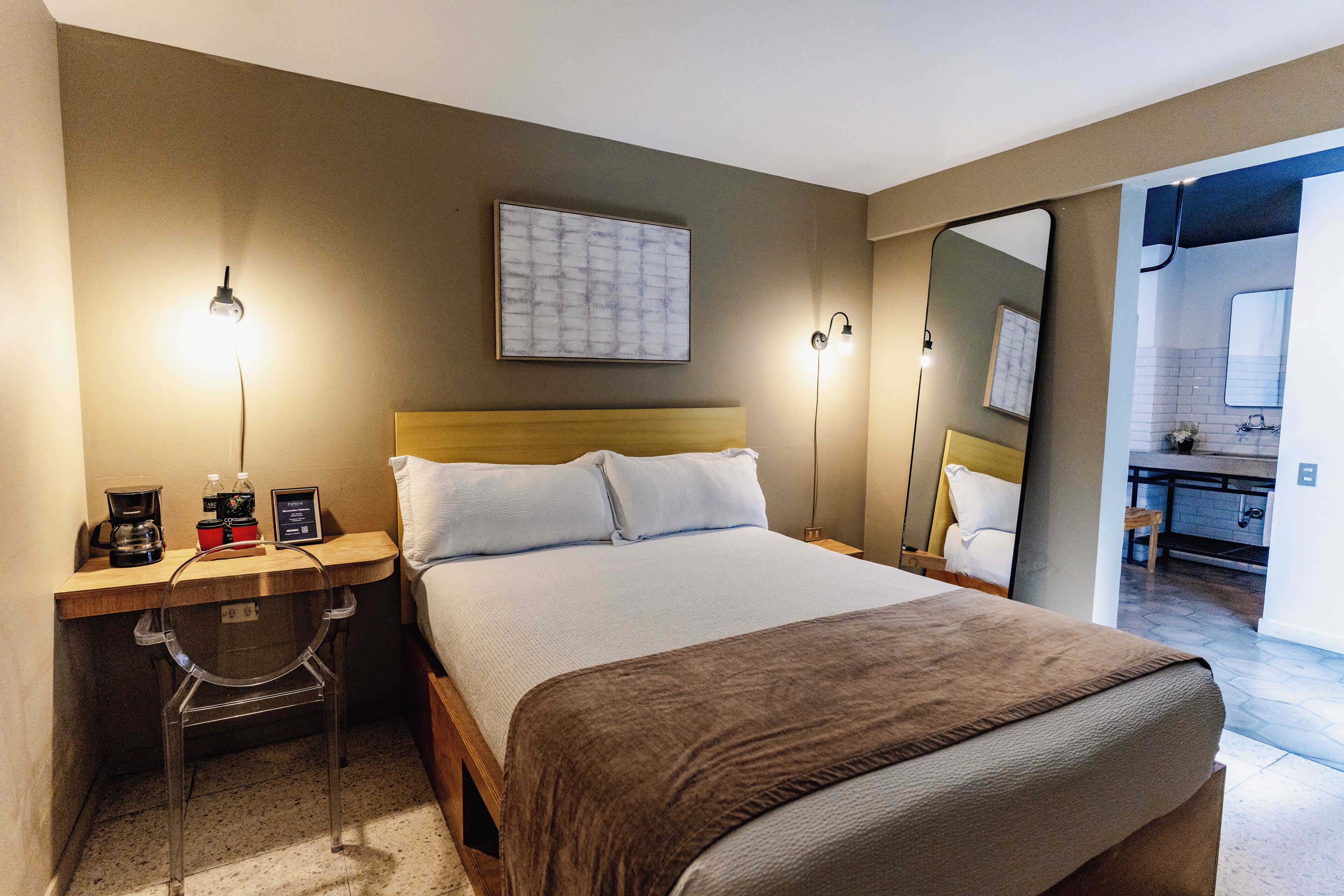 Chambre Double Deluxe, 1 grand lit | Wi-Fi gratuit, draps fournis