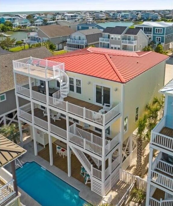 Unclassified image, 1 of 36, button