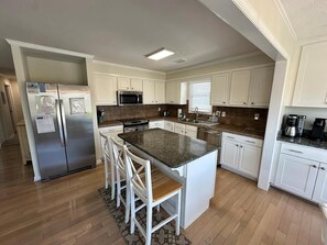 Oven - Experience luxury at 427 SAI - Boomer Sooner Beach in Sunset Beach, NC! (Sunset Beach)