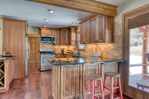 Fridge, microwave, oven, stovetop - Waterfront home on the Rio Grande with washer/dryer, deck, & amazing views (South Fork)