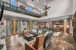 Älytelevisio, takka, videopelejä, DVD-soitin