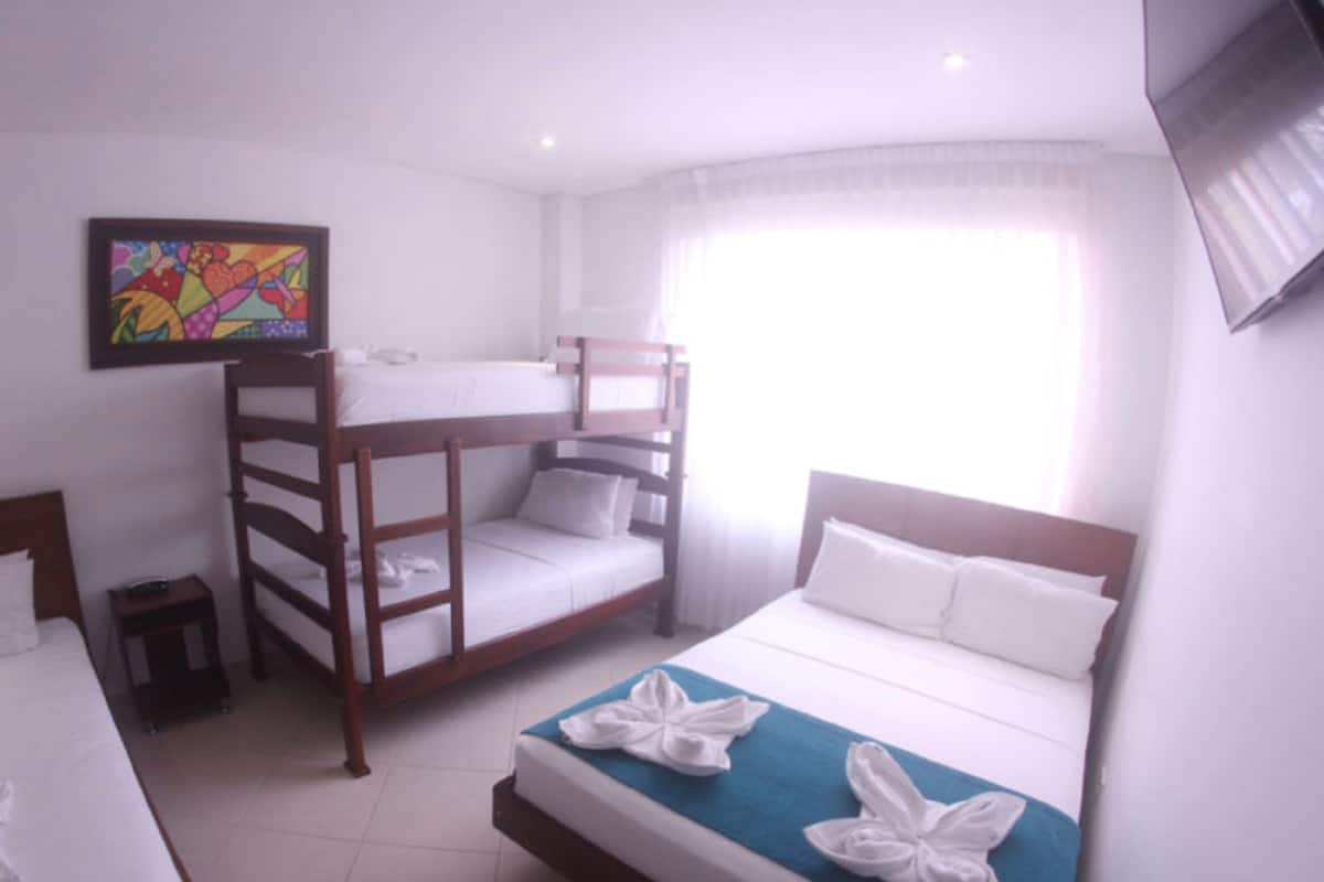 In-room safe, free WiFi, bed sheets