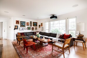 Smart TV, offices