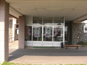 Exterior detail - Yuraku no Yado Noshiro (Noshiro)