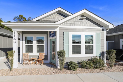 Oceanside: Modern home with Stunning Decor! Pets ok!