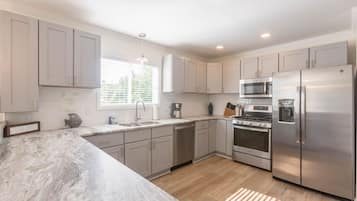 Fridge, microwave, oven, stovetop