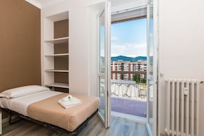 Free WiFi, bed sheets