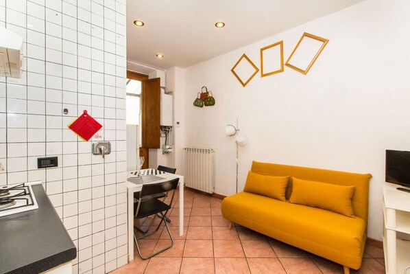 Apartment, 1 Schlafzimmer | Wohnbereich | Flachbildfernseher