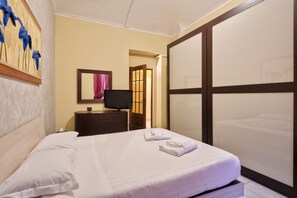 Iron/ironing board, free WiFi