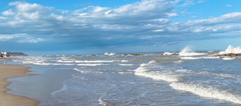Beautiful agriturismo with stunning view of vineyards and mountains. Francesco. 