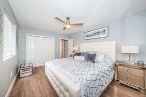 2 habitaciones, tabla de planchar con plancha, wifi y ropa de cama 