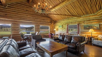 House (6 Bedrooms) | Property amenity