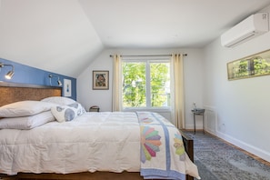 2 bedrooms, iron/ironing board, travel cot, WiFi