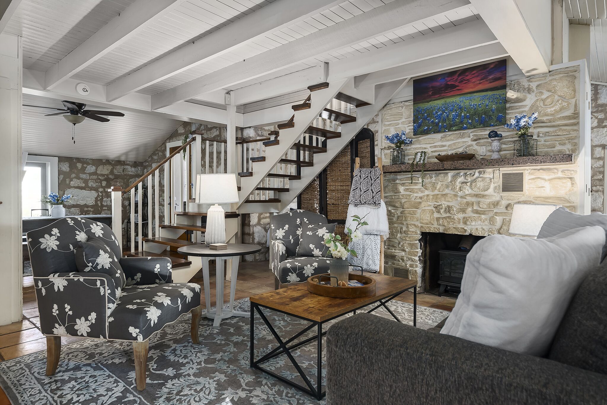 Smart TV, fireplace, DVD player