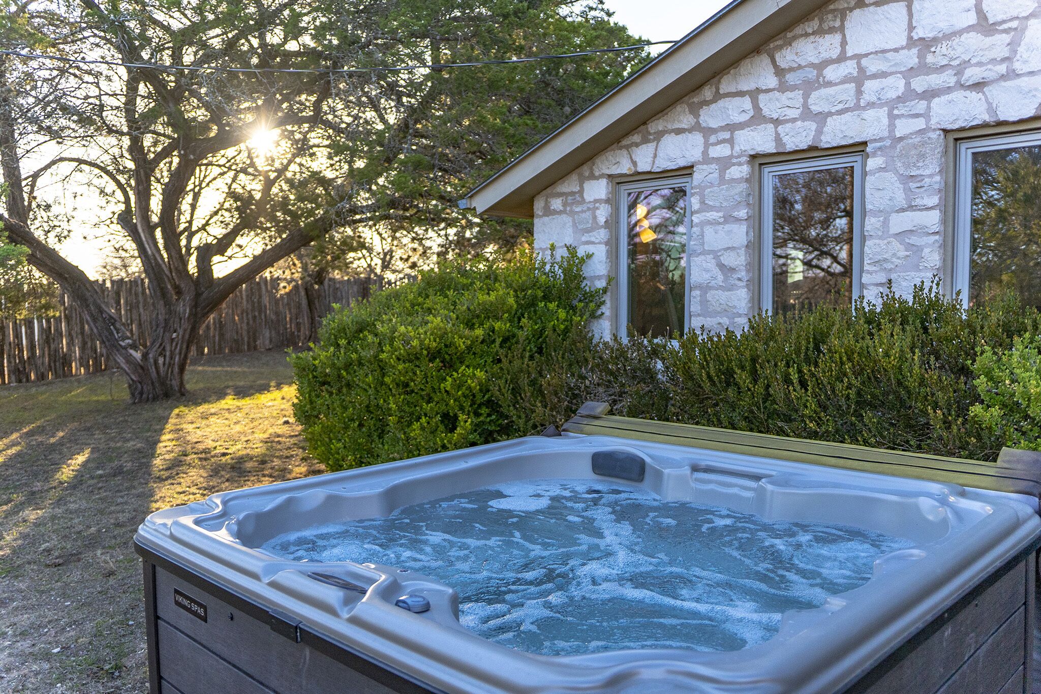 Outdoor spa tub