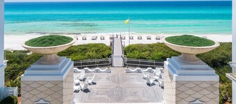  Steps away from Rosemary Beach, Seacrest Beach & Alys Beach!  5 STAR REVIEWS!!!