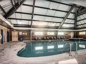 屋内プール、屋外プール