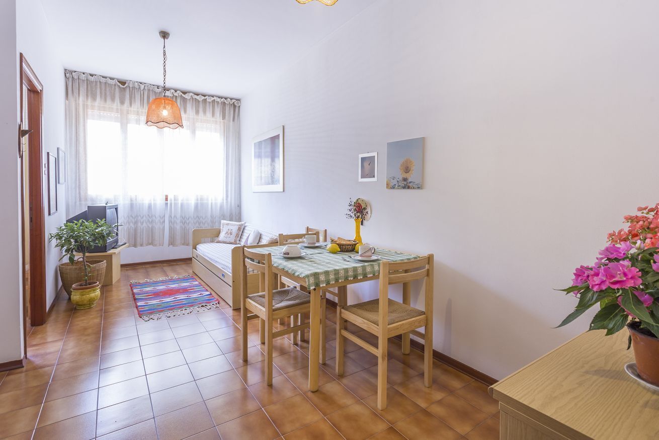Appartement, 2 chambres | Coin séjour | Télévision