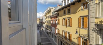 Udine Palazzo d'Aronco Modern Apartment