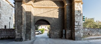 Borgo Santa Lucia Apartment with Private Parking & Garden