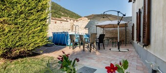 Borgo Santa Lucia Apartment with Private Parking & Garden
