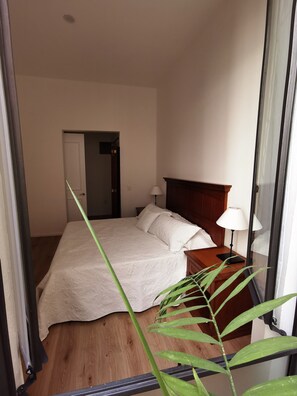 1 bedroom, iron/ironing board, free WiFi, wheelchair access