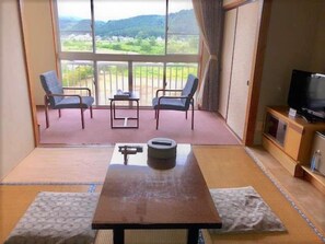 Living room - Kyuden Ryokan (Osaki)