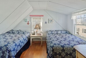 5 bedrooms, free WiFi, bed sheets