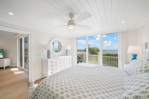 4 bedrooms, iron/ironing board, Internet, bed sheets - Sandals D | Luxury Beachfront Living on Sanibel Island (Sanibel)