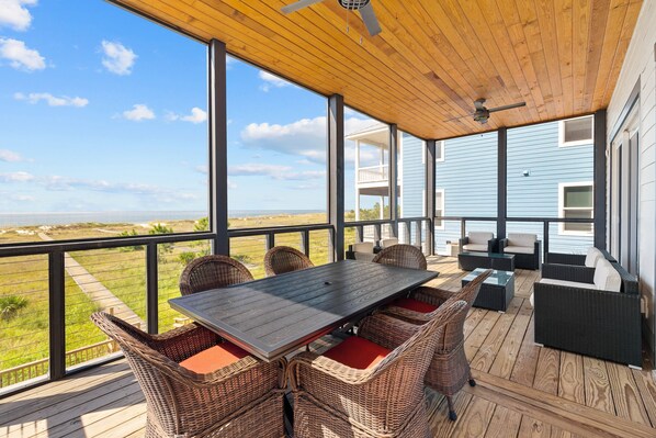 Outdoor dining