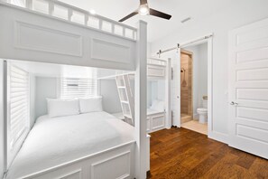 7 Schlafzimmer, Bügeleisen/Bügelbrett, kostenloses WLAN, Bettwäsche