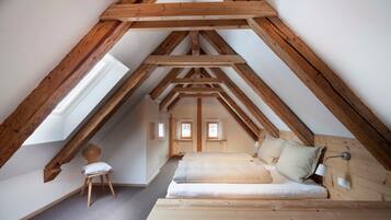 1 Schlafzimmer, Schreibtisch, Reisekinderbett, WLAN