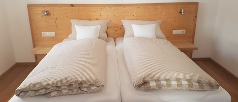 1 dormitorio, escritorio, cuna de viaje y wifi