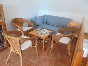 Unclassified image, 2 of 13, button