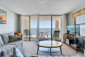 Living area - Surf Master 709 - One-bedroom, one-and-a-half-bath oceanfront condo w/pools (Garden City Beach)