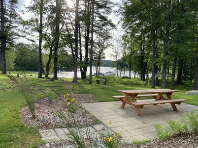 Lake front two bedroom cabin at Griffis Road Marina