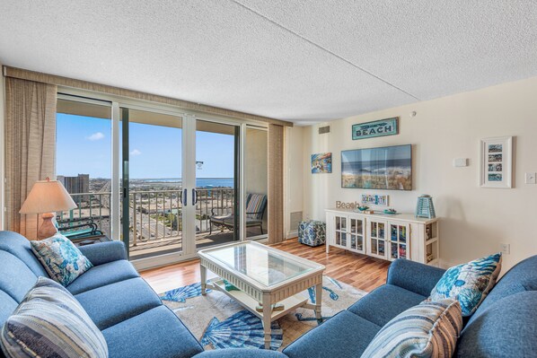 Flat-screen TV, table tennis - The Quay 2102 in OCMD has it all - 2 Pools, Tennis, Game Room, and more! The per (Ocean City)