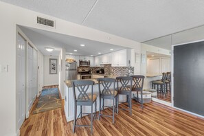 Fridge, microwave, oven, stovetop - The Quay 2102 by Seaside Vacations & Sales (Ocean City)